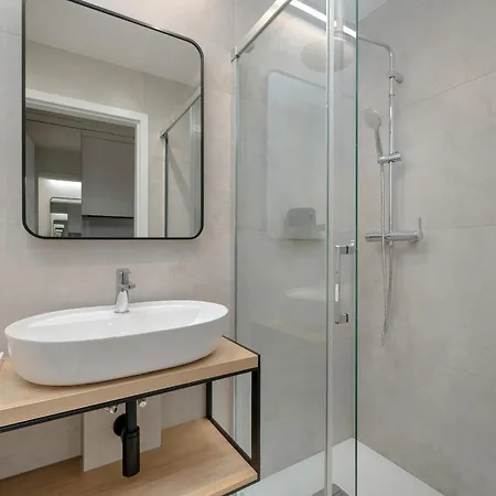דירה Modern In The Centre Of By Renters