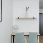 Modern In The Centre Of By Renters 아파트 포즈난