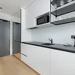 Modern In The Centre Of By Renters 포즈난