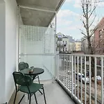 Modern In The Centre Of By Renters 아파트