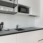 Modern In The Centre Of By Renters