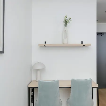 Modern In The Centre Of By Renters Apartment Poznan