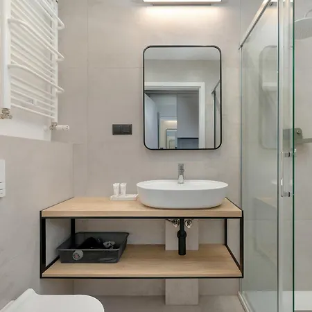 Modern In The Centre Of By Renters Apartment Poznan