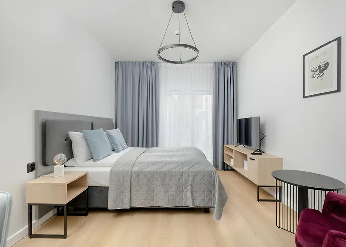 Modern In The Centre Of By Renters